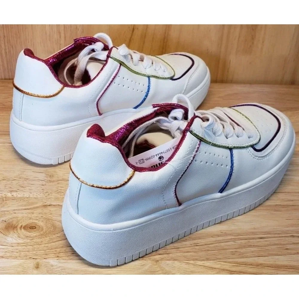 Steve Madden Girls White Platform Sneakers Rainbow Metallic Trim Size 4 Youth